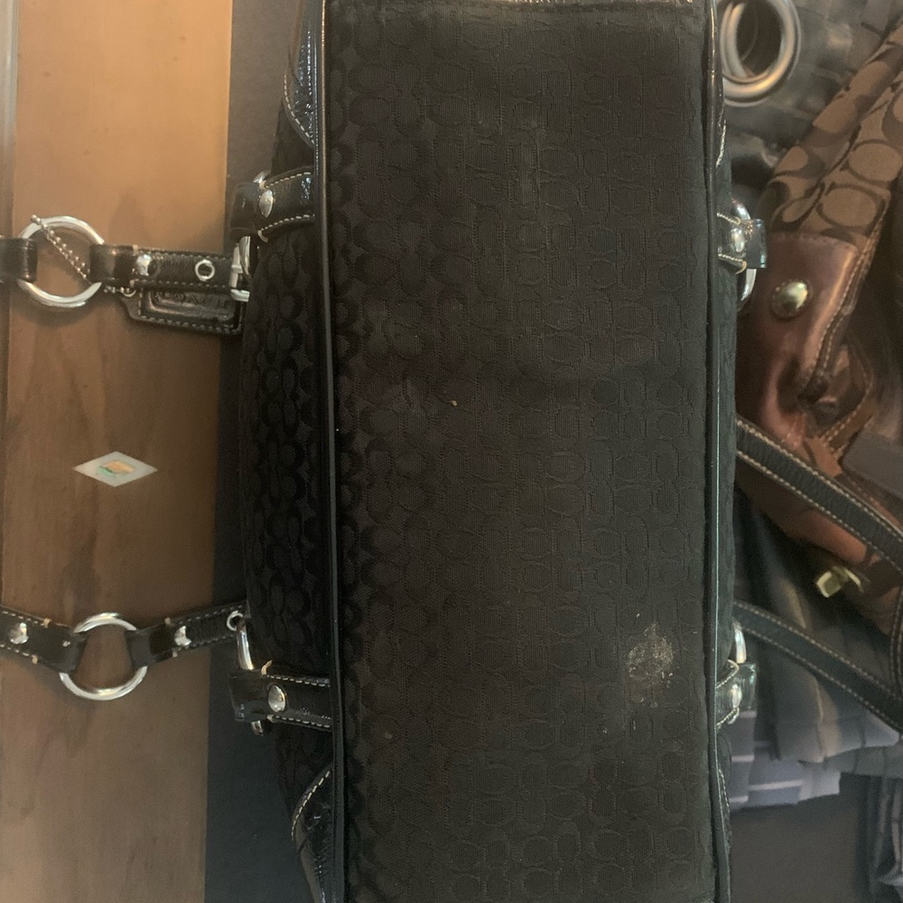Coach Handbag 👜 🖤 - Picture 6 of 8